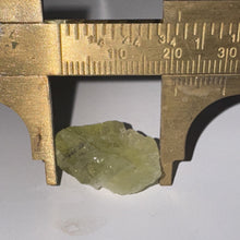Load image into Gallery viewer, 4g Rare Brazilianite Rough Gemstone  Translucent Facet Grade Specimen Lapidary