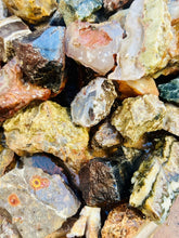 Load image into Gallery viewer, 10 Pound Bulk Old Stock Rough 1950's Agate GemStone Mineral Lapidary Collection