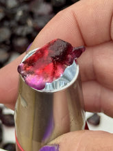 Load image into Gallery viewer, 50g Rough Star Garnet Lot - Idaho Lapidary Cab Facet Grade rare Gemstone