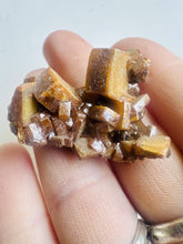 Load image into Gallery viewer, 19g Vanadinite crystal cluster red/brown Hexagonal Crystal Mineral Specimen 