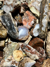 Load image into Gallery viewer, 10 Pound Bulk Old Stock Rough 1950's Agate GemStone Mineral Lapidary Collection