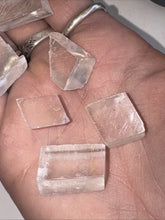 Load image into Gallery viewer, 30g lot Natural Clear Rhombohedral Calcite Crustal Mineral Speciemn